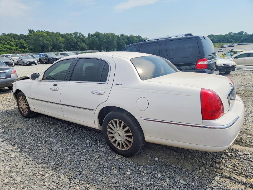 Aukcja sprzedaży 2003 Lincoln Town Car, vin: 1LNHM81W13Y626697, numer aukcji: 65729796