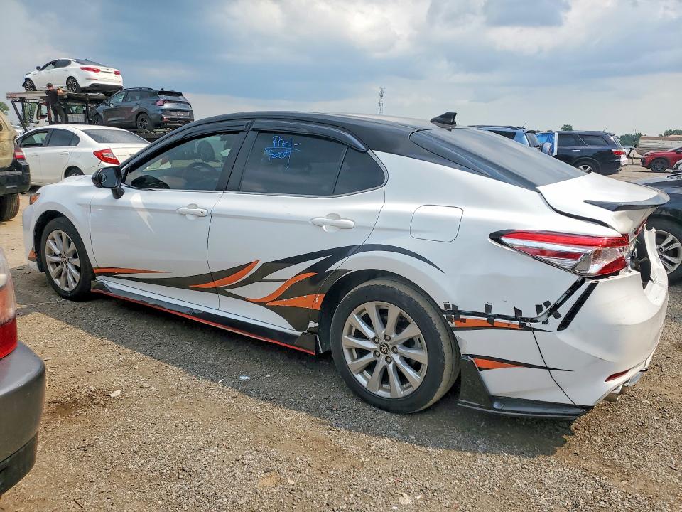 65288746 :رقم المزاد ، 4T1G11AK5LU945973 vin ، 2020 Toyota Camry مزاد بيع