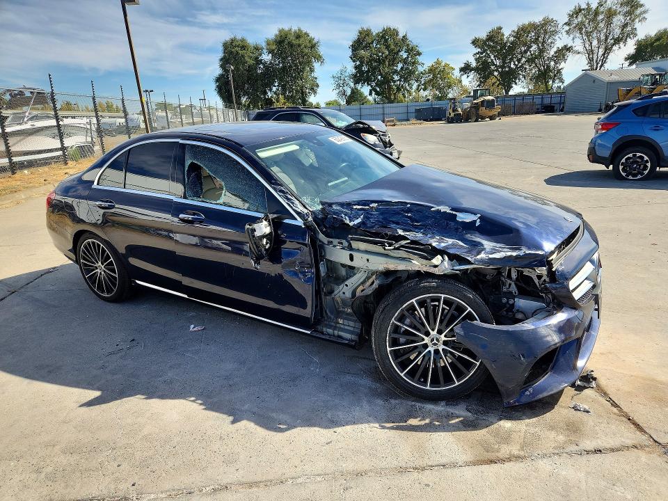 65242886 :رقم المزاد ، W1KWF8DB3LR566310 vin ، 2020 Mercedes-benz C مزاد بيع