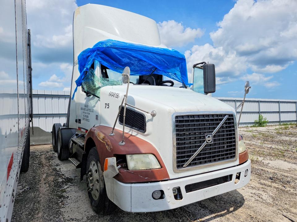 Продажа на аукционе авто 2011 Volvo Vnm, vin: 4V4MC9EH6BN298785, номер лота: 64046156