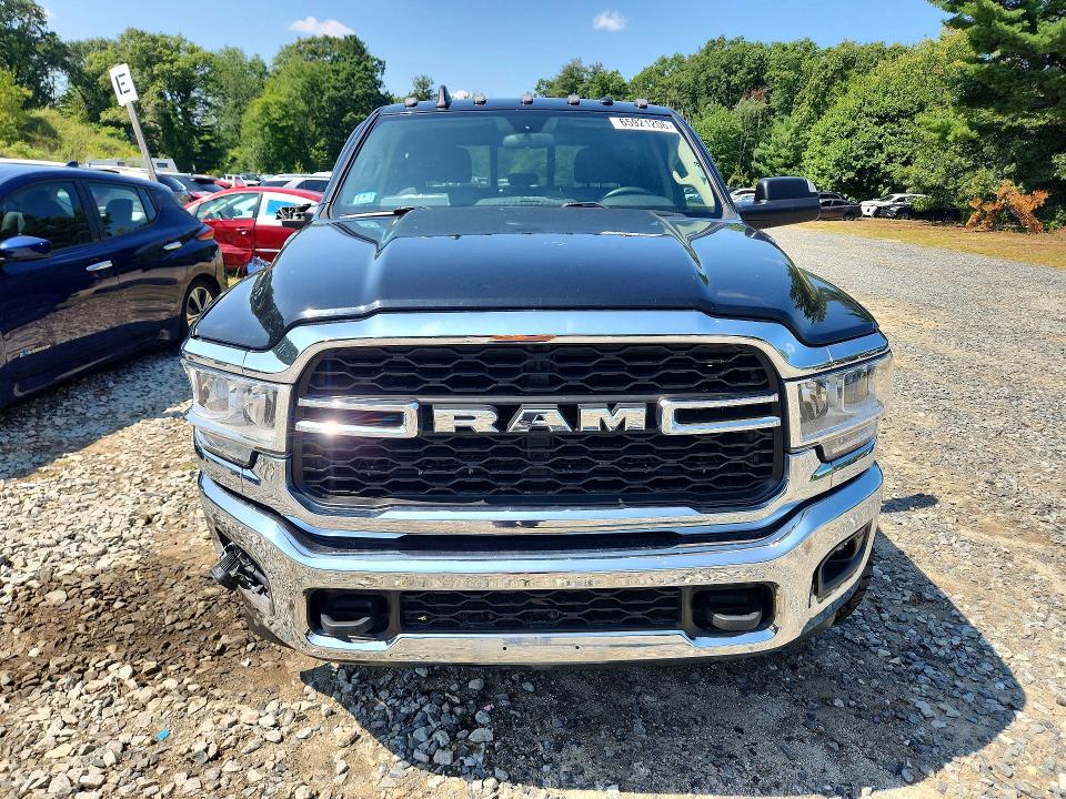 65921206 :رقم المزاد ، 3C6UR5CJ3KG574350 vin ، 2019 Ram 2500 مزاد بيع