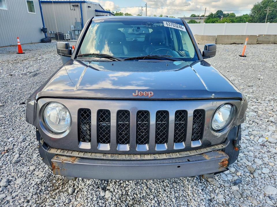 63703246 :رقم المزاد ، 1C4NJPBB2HD201882 vin ، 2017 Jeep Patriot مزاد بيع