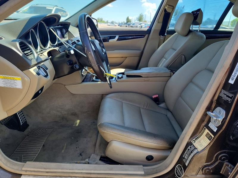 2013 Mercedes-benz C მანქანა იყიდება აუქციონზე, vin: WDDGF4HB5DF971532, აუქციონის ნომერი: 66958736