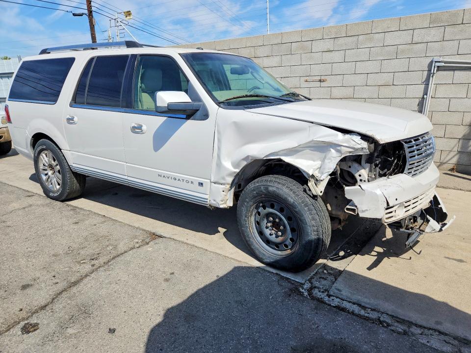Продаж на аукціоні авто 2011 Lincoln Navigator, vin: 5LMJJ3H59BEJ04598, номер лоту: 67030906