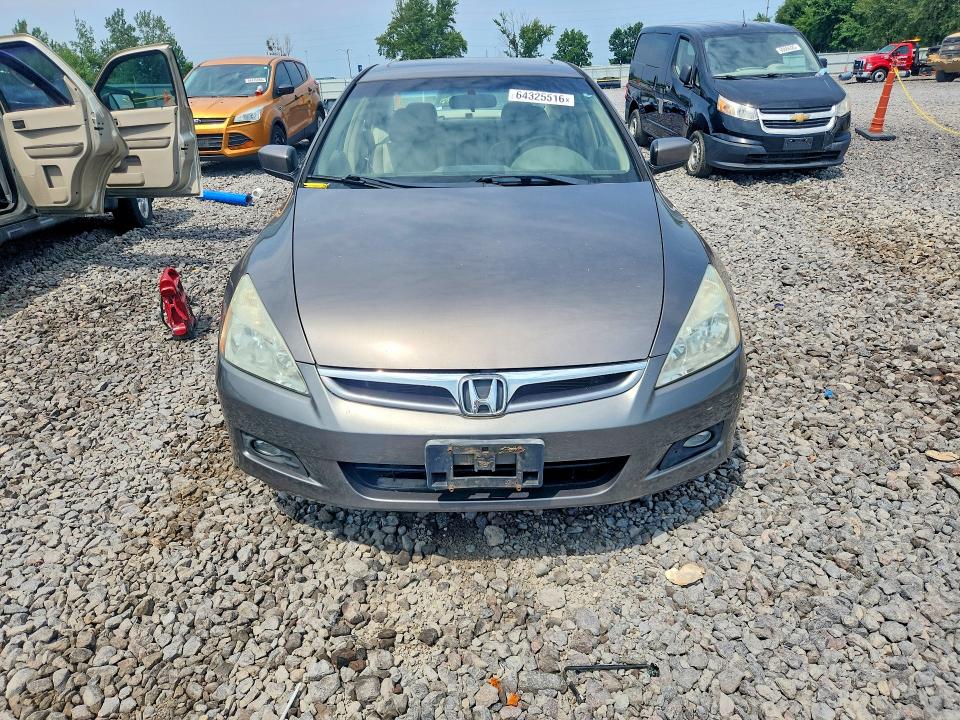 2006 Honda Accord მანქანა იყიდება აუქციონზე, vin: 1HGCM66836A067195, აუქციონის ნომერი: 64325516