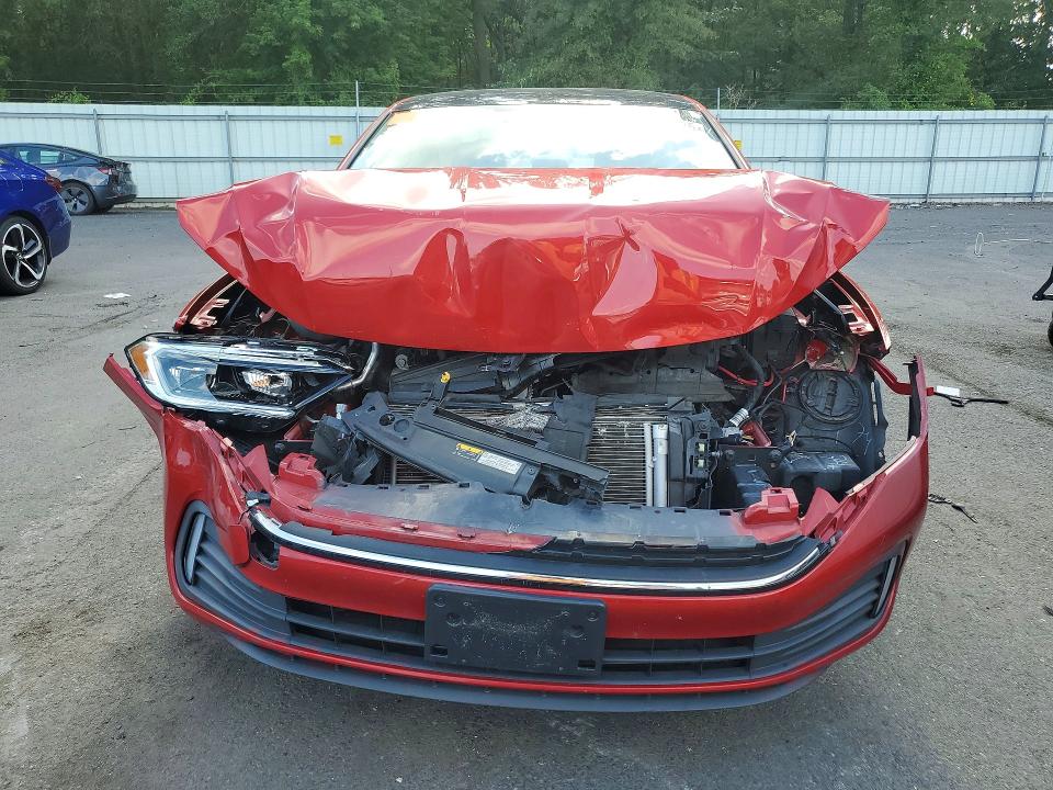 64927626 :رقم المزاد ، 3VWGM7BU0NM032637 vin ، 2022 Volkswagen Jetta مزاد بيع