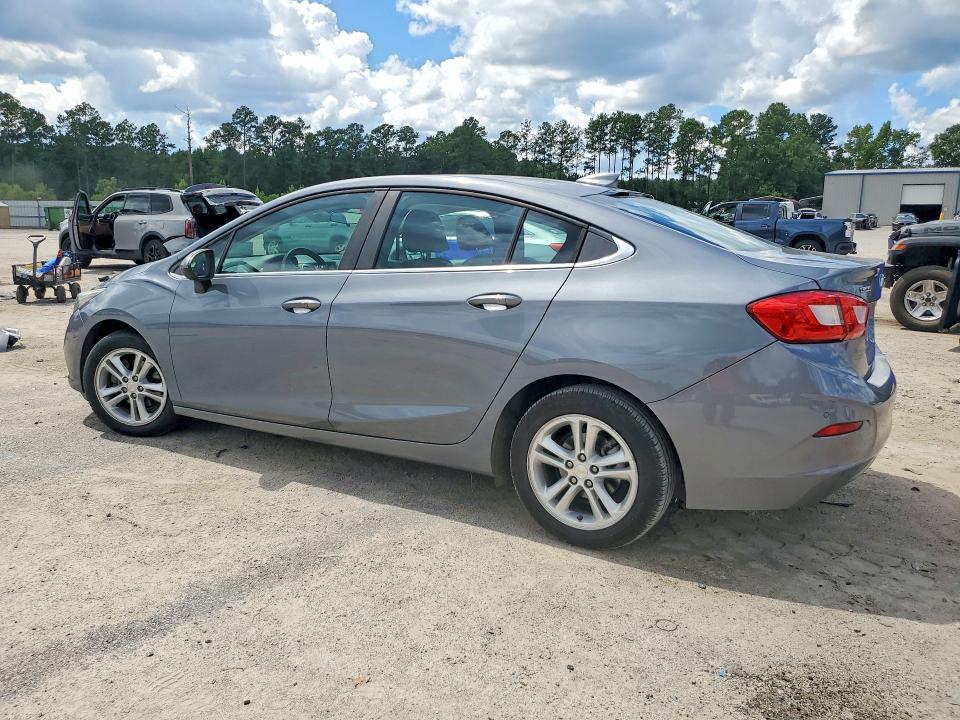67405776 :رقم المزاد ، 1G1BE5SM7J7134870 vin ، 2018 Chevrolet Cruze مزاد بيع