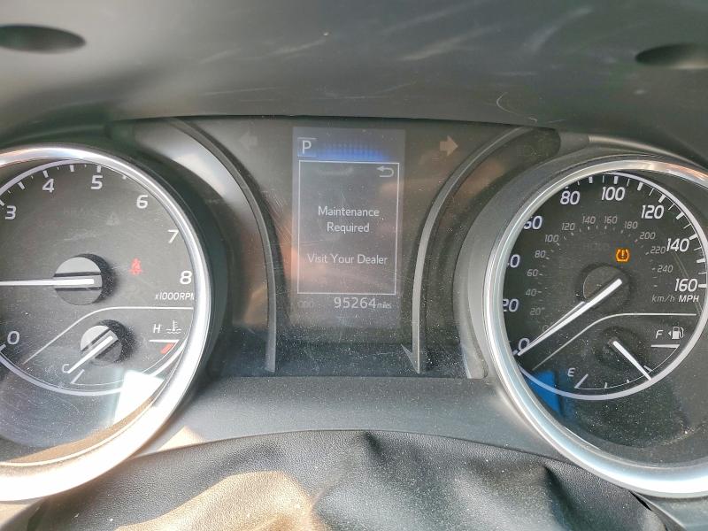 60954976 :رقم المزاد ، 4T1B11HK0JU049660 vin ، 2018 Toyota Camry مزاد بيع