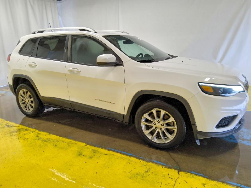 65198216 :رقم المزاد ، 1C4PJLCB1LD586411 vin ، 2020 Jeep Cherokee مزاد بيع