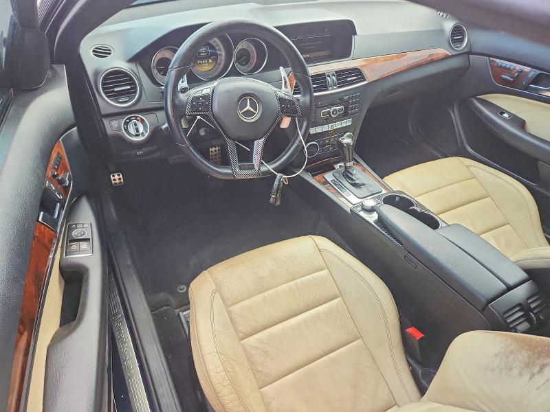 66420146 :رقم المزاد ، WDDGJ5HB4CF726904 vin ، 2012 Mercedes-benz C مزاد بيع