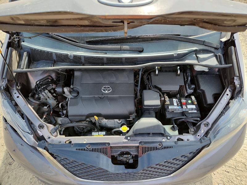 66278986 :رقم المزاد ، 5TDXK3DC6ES471590 vin ، 2014 Toyota Sienna مزاد بيع