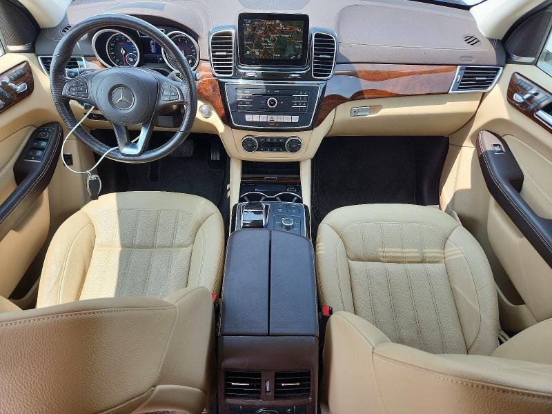 63769886 :رقم المزاد ، 4JGDF6EE0HA819681 vin ، 2017 Mercedes-benz Gls مزاد بيع