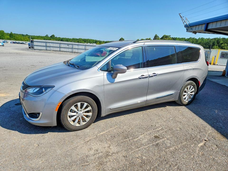 2017 Chrysler Pacifica მანქანა იყიდება აუქციონზე, vin: 2C4RC1BG3HR576780, აუქციონის ნომერი: 64336426