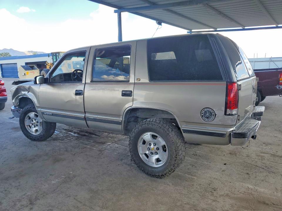 65389746 :رقم المزاد ، 1GNEK13R3XR144994 vin ، 1999 Chevrolet Tahoe مزاد بيع