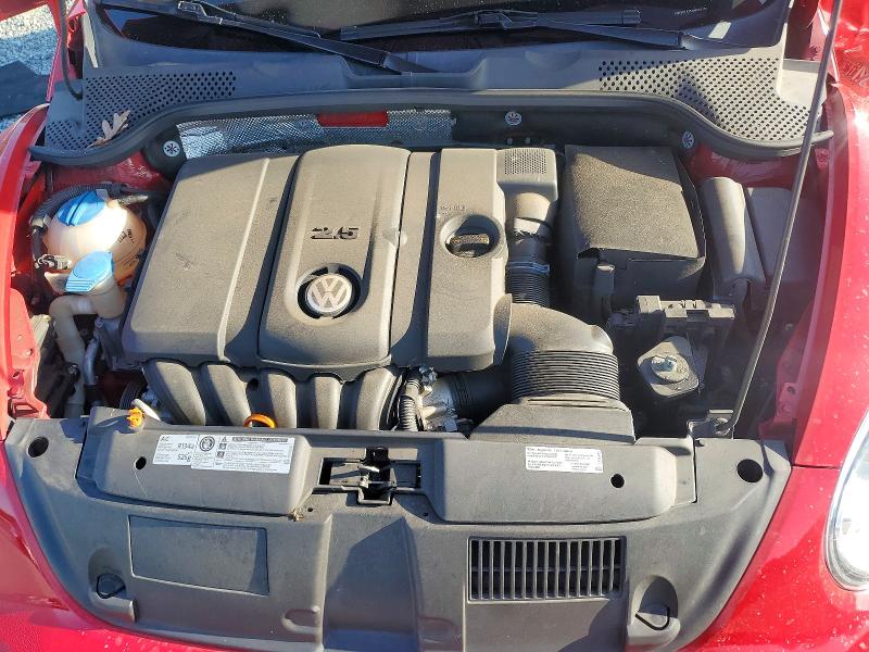 65360626 :رقم المزاد ، 3VW5P7AT5DM803390 vin ، 2013 Volkswagen Beetle مزاد بيع