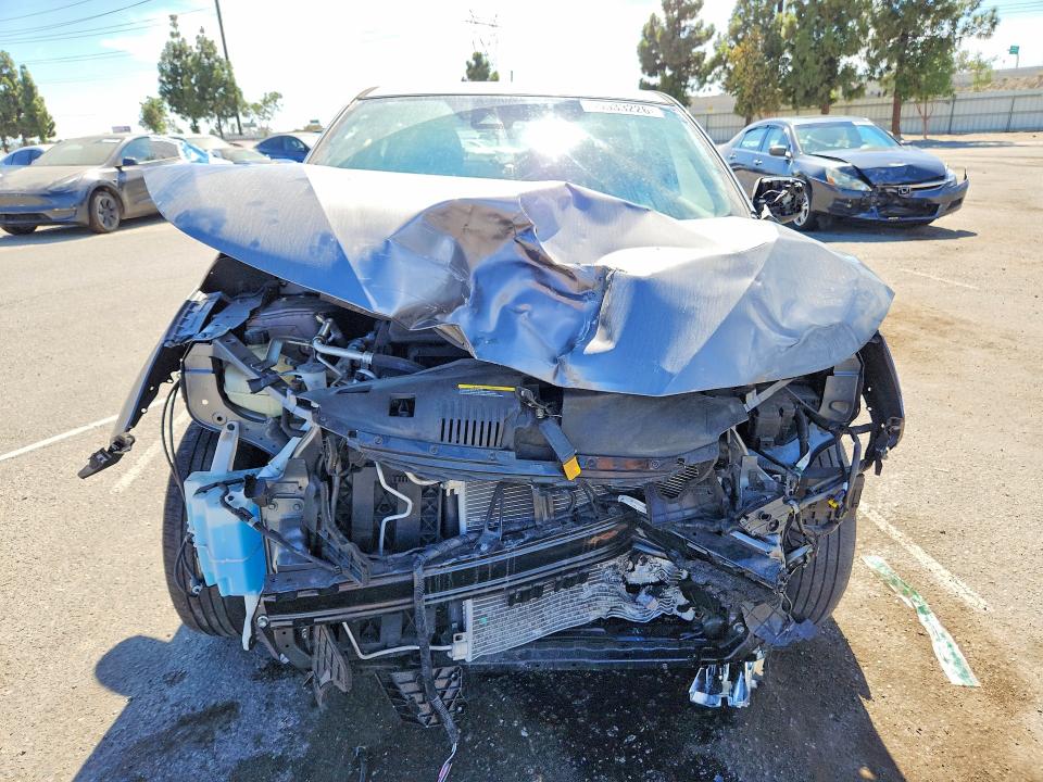 65533226 :رقم المزاد ، JN1BJ1CWXLW367052 vin ، 2020 Nissan Rogue Sport مزاد بيع