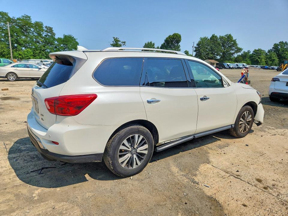 63820186 :رقم المزاد ، 5N1DR2MM5KC631565 vin ، 2019 Nissan Pathfinder مزاد بيع