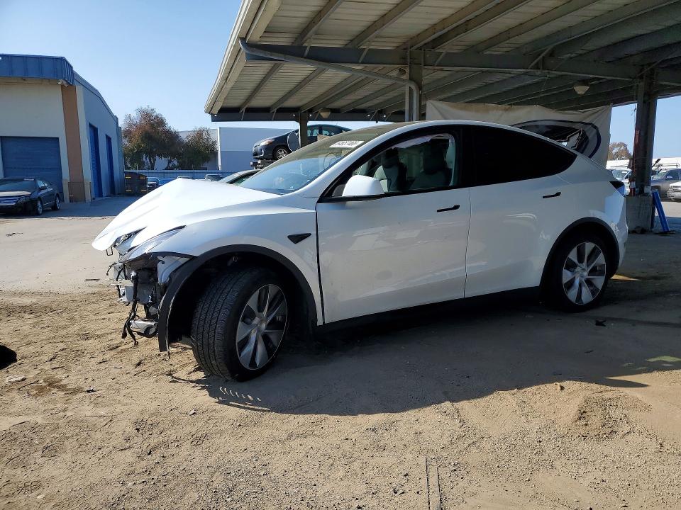 64657466 :رقم المزاد ، 7SAYGDEE8NF538662 vin ، 2022 Tesla Model Y مزاد بيع