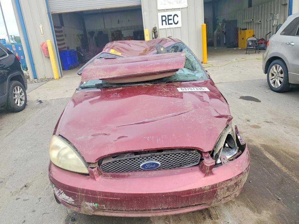 2004 Ford Taurus მანქანა იყიდება აუქციონზე, vin: 1FAFP55S44G101767, აუქციონის ნომერი: 63707336