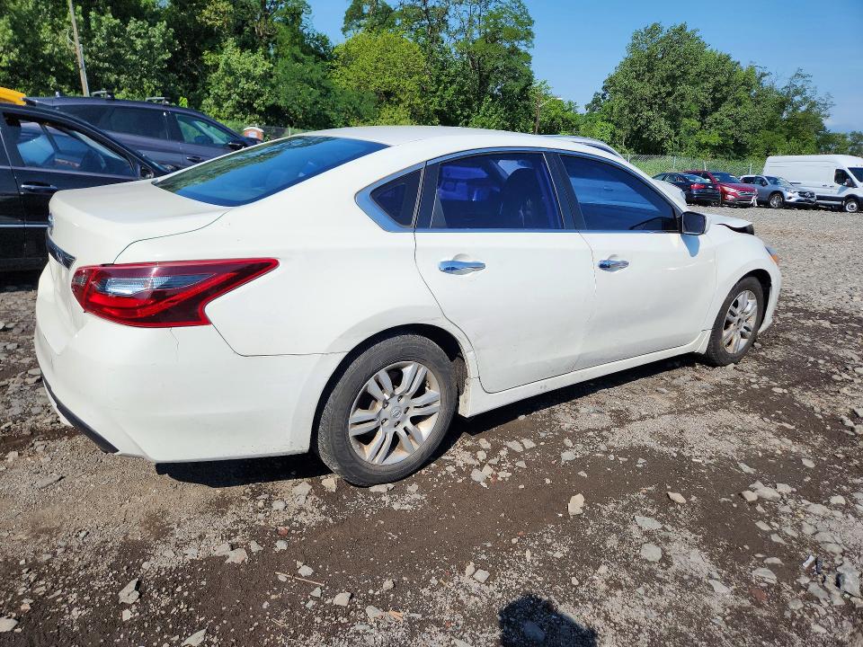 Продажа на аукционе авто 2018 Nissan Altima, vin: 1N4AL3AP3JC281323, номер лота: 64369246