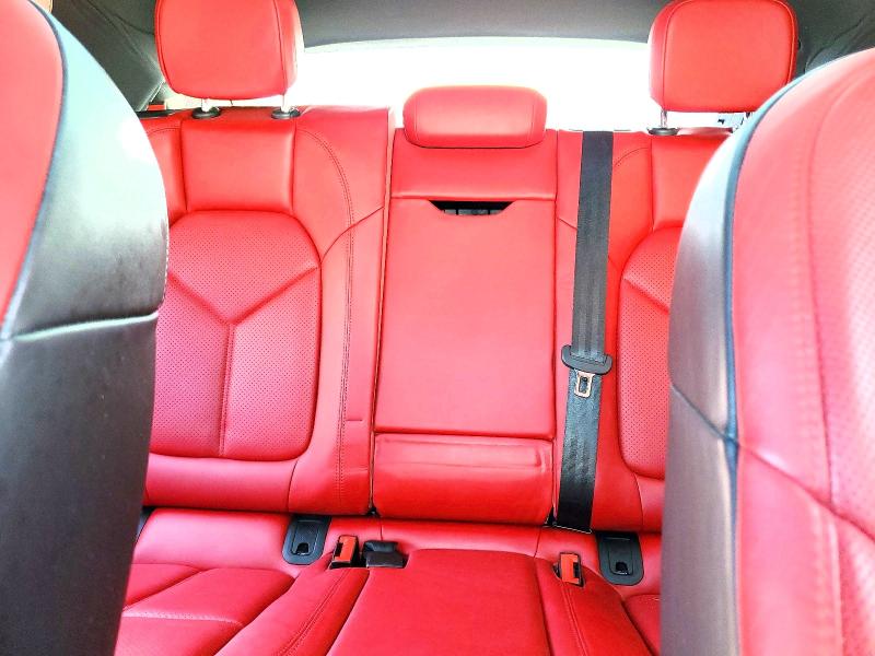 65584686 :رقم المزاد ، WP1AB2A57JLB30683 vin ، 2018 Porsche Macan مزاد بيع