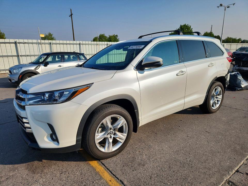 64379366 :رقم المزاد ، 5TDDZRFH0KS922759 vin ، 2019 Toyota Highlander مزاد بيع