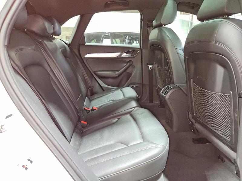 64700916 :رقم المزاد ، WA1GCCFS0HR005104 vin ، 2017 Audi Q3 مزاد بيع