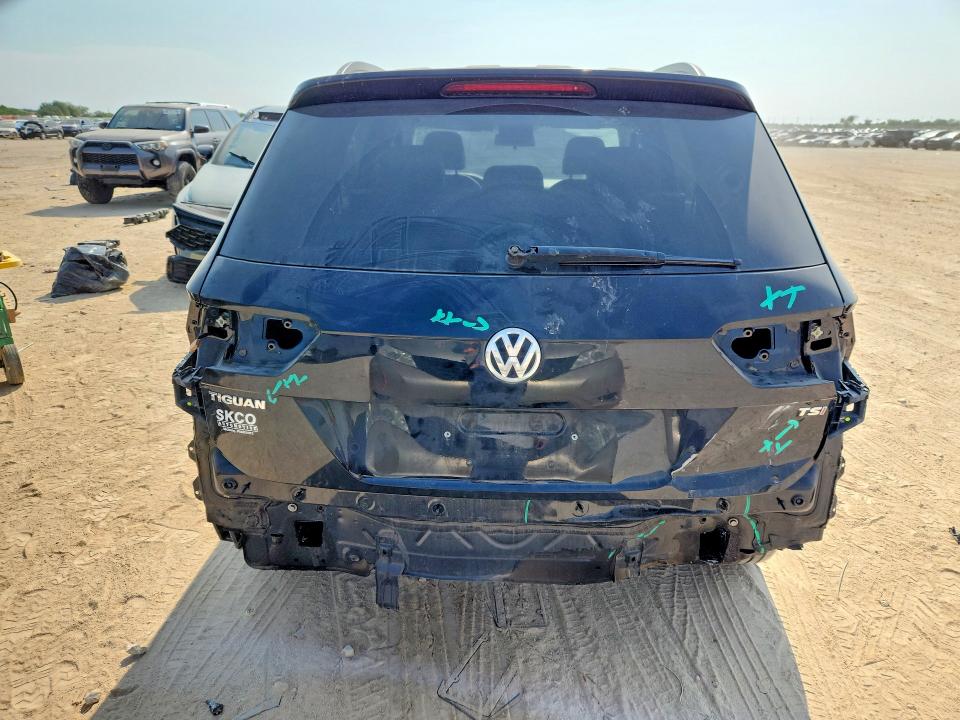 Продаж на аукціоні авто 2018 Volkswagen Tiguan, vin: 3VV1B7AX6JM064675, номер лоту: 66713666