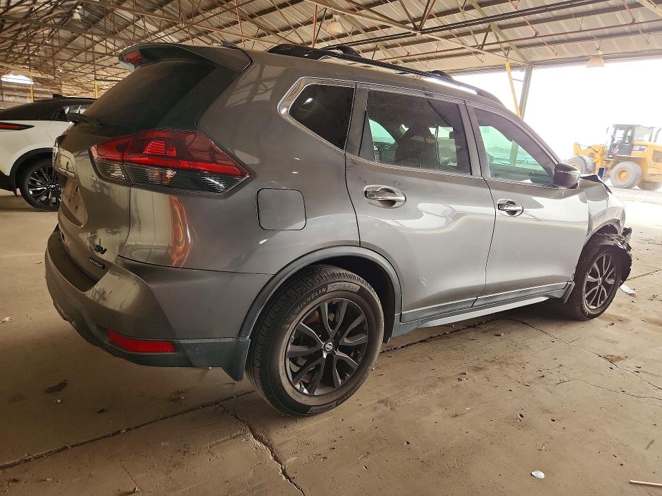 63017386 :رقم المزاد ، 5N1AT2MT0JC722396 vin ، 2018 Nissan Rogue مزاد بيع