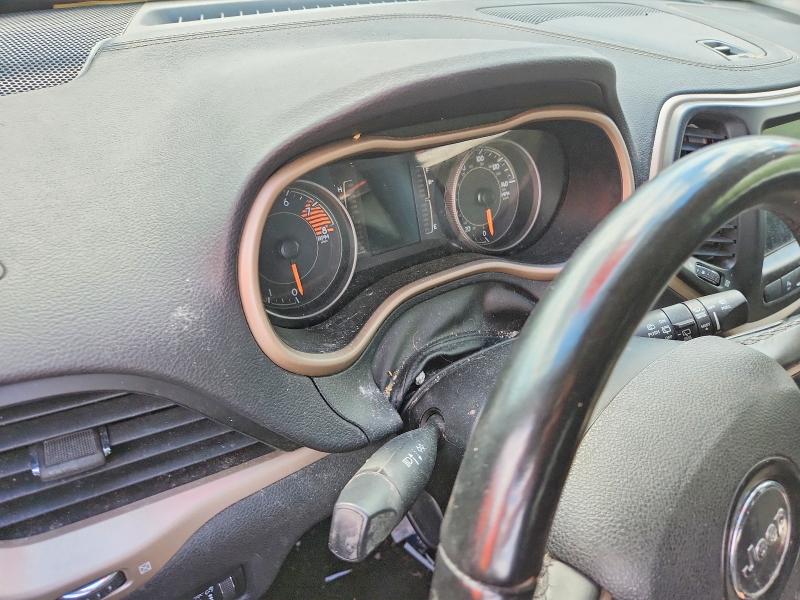 65718546 :رقم المزاد ، 1C4PJMCX2JD610133 vin ، 2018 Jeep Cherokee مزاد بيع