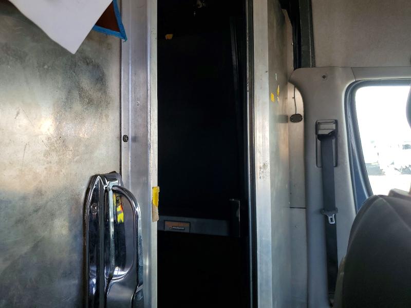 63610236 :رقم المزاد ، WD3PE7CD7JP632035 vin ، 2018 Mercedes-benz Sprinter مزاد بيع