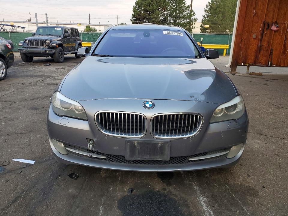 63493806 :رقم المزاد ، WBAFR1C58BDS36398 vin ، 2011 Bmw 528 مزاد بيع