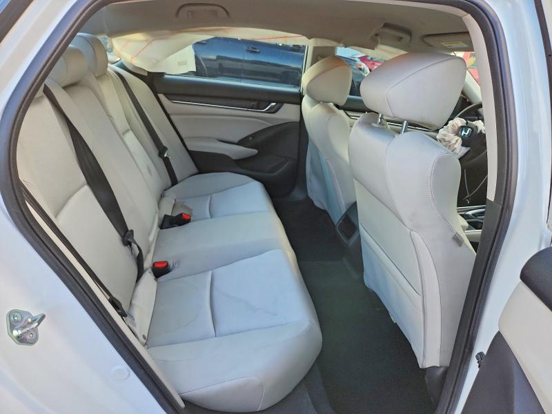 Продаж на аукціоні авто 2018 Honda Accord, vin: 1HGCV1F1XJA246300, номер лоту: 65877726