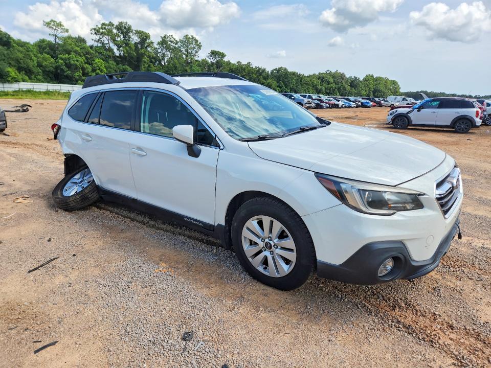 65669826 :رقم المزاد ، 4S4BSACCXJ3251070 vin ، 2018 Subaru Outback مزاد بيع