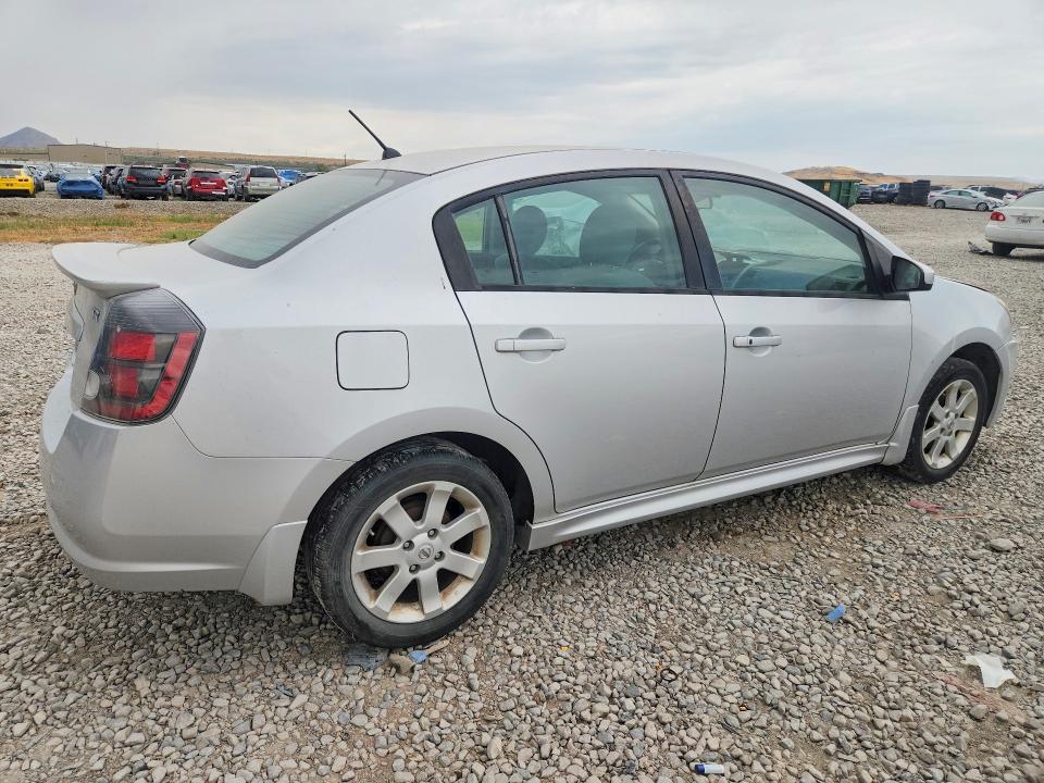 2010 Nissan Sentra მანქანა იყიდება აუქციონზე, vin: 3N1AB6AP0AL688182, აუქციონის ნომერი: 64151696