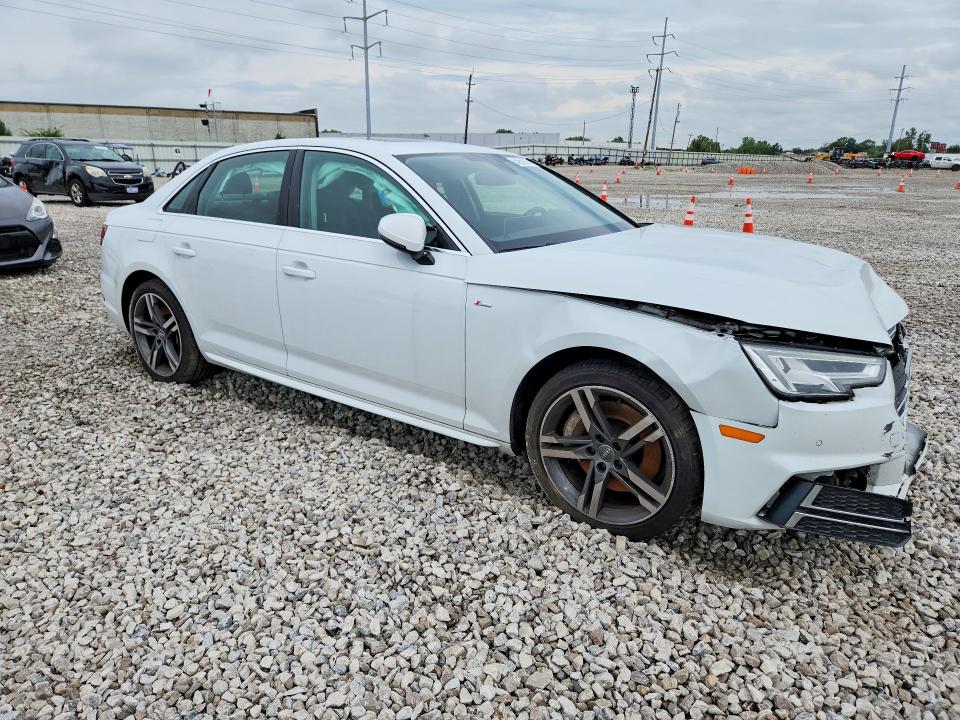 Продажа на аукционе авто 2018 Audi A4, vin: WAUENAF41JN003059, номер лота: 64650226