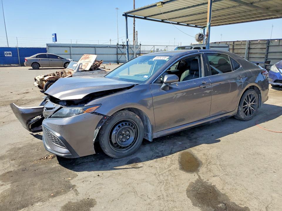 66092496 :رقم المزاد ، 4T1G11AK4PU830240 vin ، 2023 Toyota Camry مزاد بيع