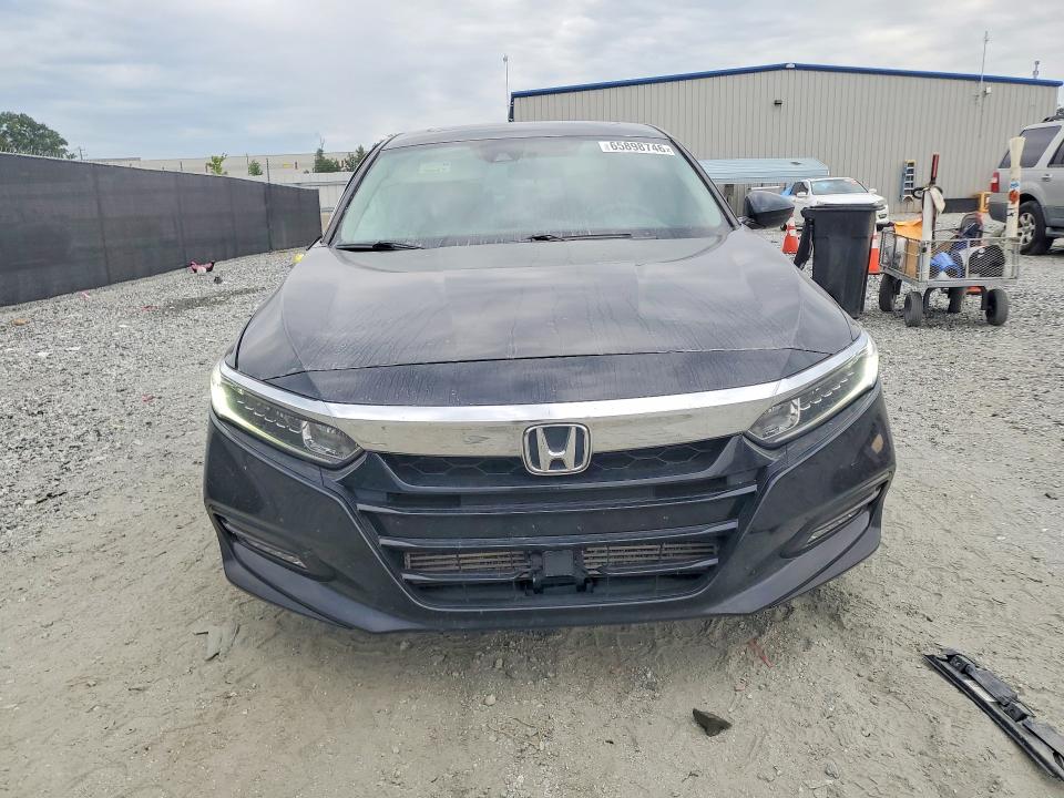 65898746 :رقم المزاد ، 1HGCV1F41JA194470 vin ، 2018 Honda Accord مزاد بيع