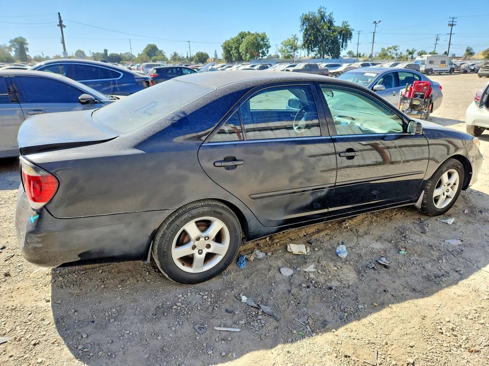 67466476 :رقم المزاد ، 4T1BE30K85U020988 vin ، 2005 Toyota Camry مزاد بيع