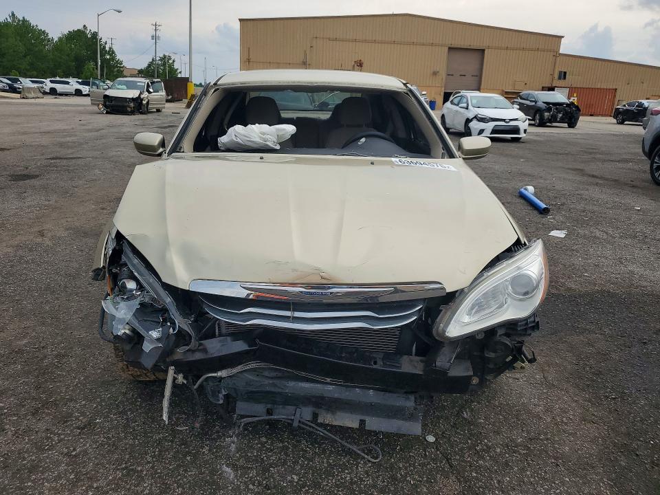 2011 Chrysler 200 მანქანა იყიდება აუქციონზე, vin: 1C3BC1FG1BN519806, აუქციონის ნომერი: 63694576