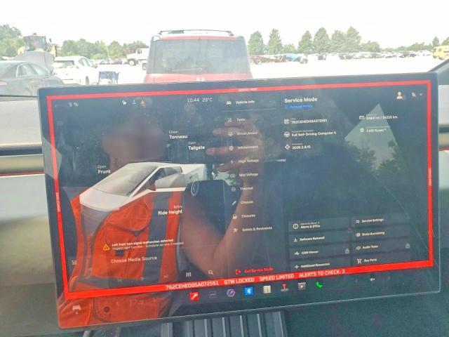 57491176 :رقم المزاد ، 7G2CEHED0SA072551 vin ، 2025 Tesla Cybertruck مزاد بيع