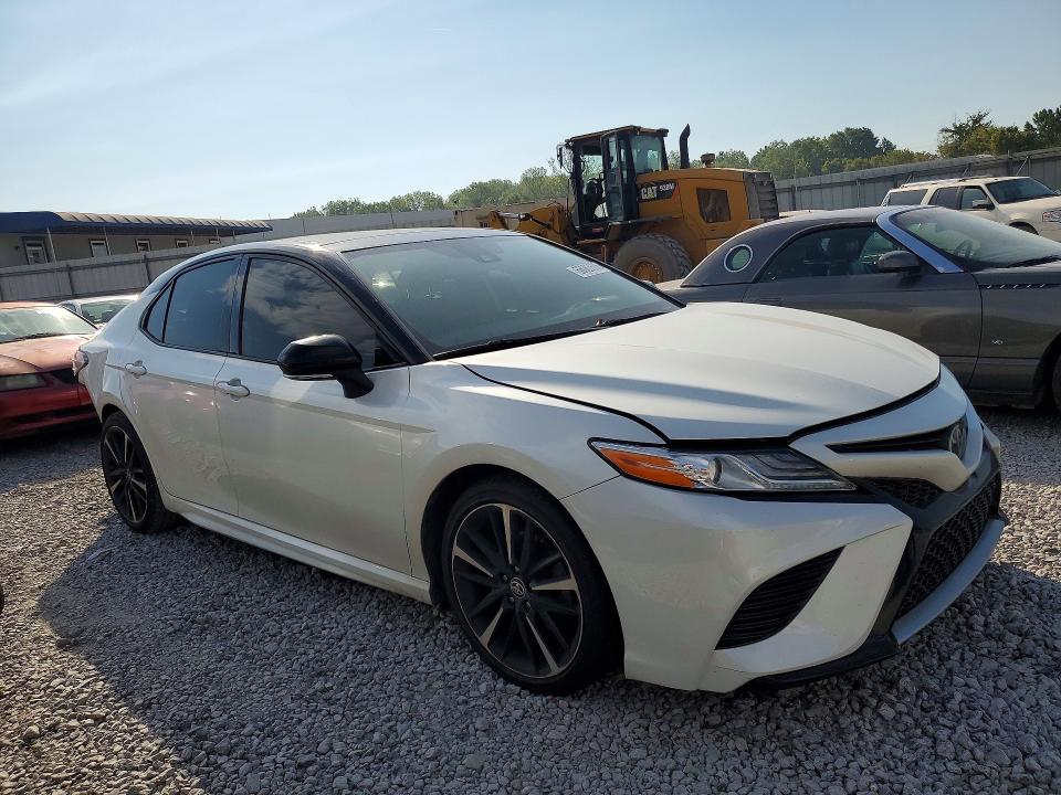 2020 Toyota Camry მანქანა იყიდება აუქციონზე, vin: 4T1K61AK2LU374390, აუქციონის ნომერი: 66083606