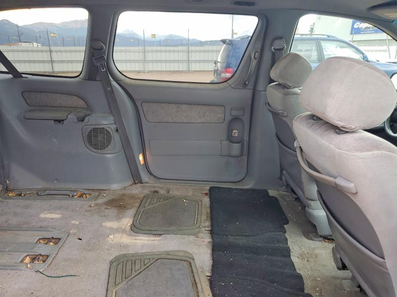 66465376 :رقم المزاد ، 4T3ZF13C5YU213793 vin ، 2000 Toyota Sienna مزاد بيع