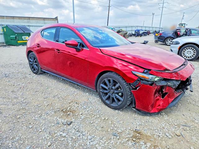 2021 Mazda 3 მანქანა იყიდება აუქციონზე, vin: JM1BPAML7M1338834, აუქციონის ნომერი: 63419446