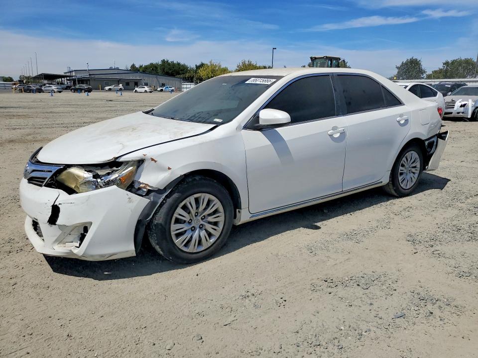 66015666 :رقم المزاد ، 4T4BF1FK4CR210847 vin ، 2012 Toyota Camry مزاد بيع