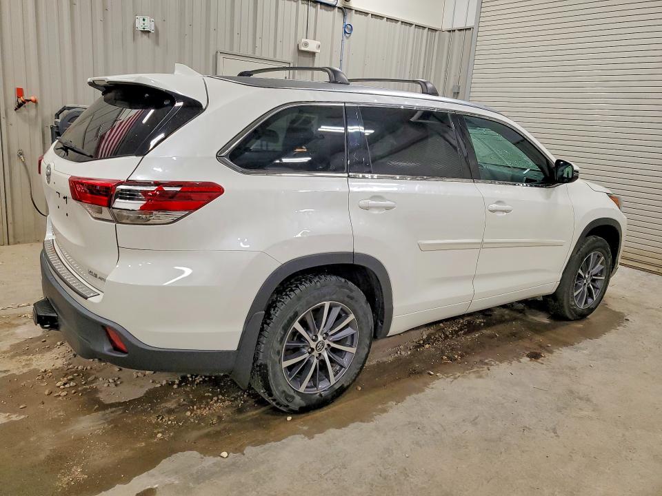 Aukcja sprzedaży 2018 Toyota Highlander, vin: 5TDJZRFH5JS857862, numer aukcji: 64259496