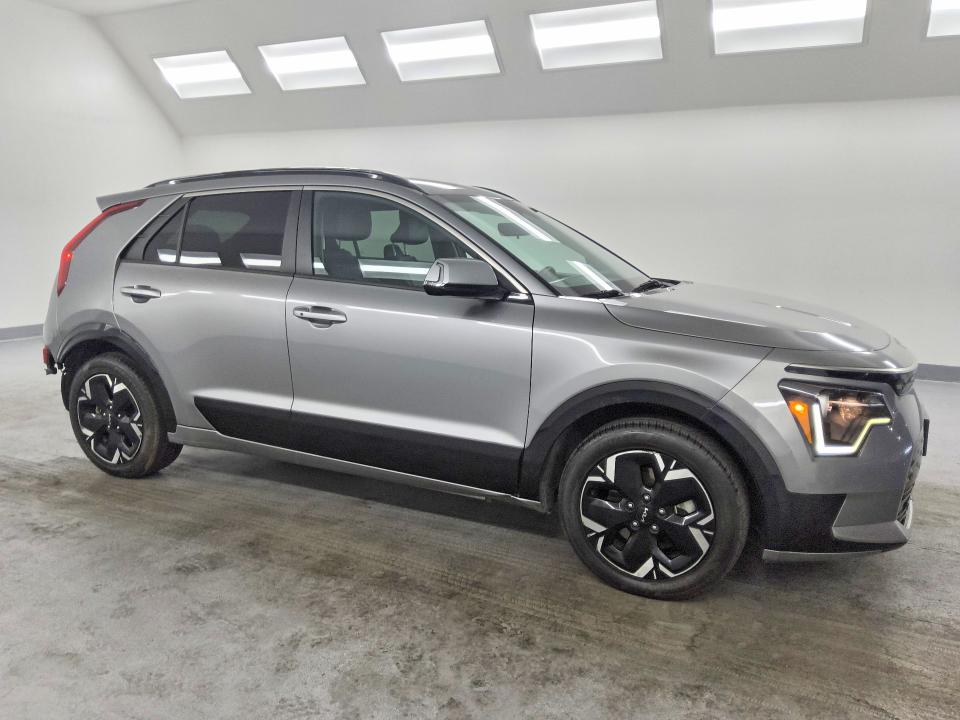 Продажа на аукционе авто 2023 Kia Niro, vin: KNDCR3L17P5036600, номер лота: 62724846