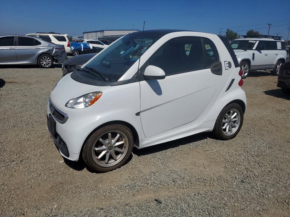 Auction sale of the 2016 Smart Fortwo, vin: WMEEJ9AA8GK843247, lot number: 66256326