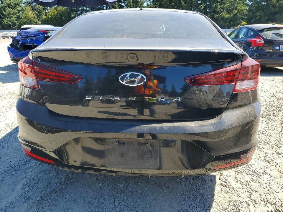 2020 Hyundai Elantra მანქანა იყიდება აუქციონზე, vin: 5NPD84LF7LH573213, აუქციონის ნომერი: 66051726