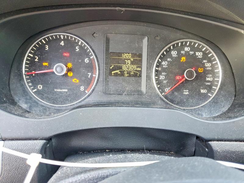 63702536 :رقم المزاد ، 3VWD17AJ2EM303698 vin ، 2014 Volkswagen Jetta مزاد بيع